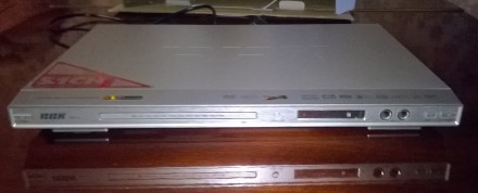 Плеер DVD BBK DV611SI, декодеры: Dolby Digital, DTS, Dolby ProLogic II,

функц. . фото 7