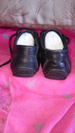 Отличные кожаные,черные туфли мальчику , размер указан 35,   по стельке 22 см.  . . фото 6