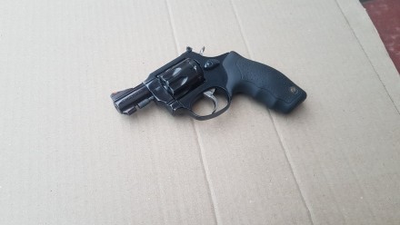 Продам бразильський револьвер флобер Taurus 2,5”
ПОВНІСТЮ ЗІ СТАЛІ!
дуже. . фото 3