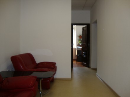 Сдам отличный офис (нежилое помещение) на 1(первом) этаже в тихом месте по ул. К. Святошино. фото 6
