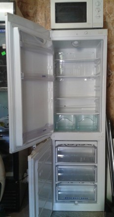 холодильник Вирпул ,высота 2м,класс SТ/N, б/у в хорошем состоянии,двухдверный,об. . фото 2