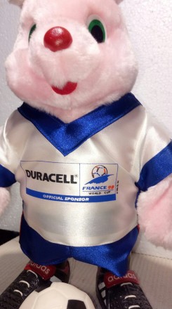 Игрушка заяц Duracell с мячем на батарейках. Чемпионат мира по футболу во Франци. . фото 7