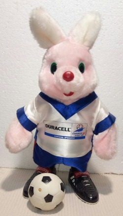 Игрушка заяц Duracell с мячем на батарейках. Чемпионат мира по футболу во Франци. . фото 5