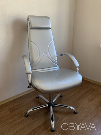 Маникюрно - Педикюрное кресло Арамис 
Кресло предназначено для педикюра. 
Цвет. . фото 1