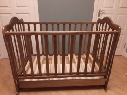 Продам деревянную детскую кроватку с матрасиком, стандартного размера. Размер по. . фото 2