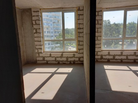 Чудова двокімнатна видова квартира в зданому житловому комплексі Сінергія 3+!
К. Ирпень. фото 3