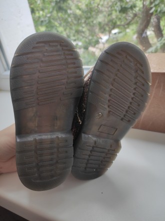 Продам новые туфли-ботиночки для девочки отличного качества, внутри полностью на. . фото 4