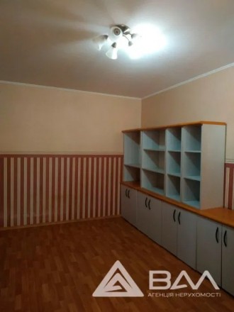Сдаётся 4к квартира(1 комната закрыта)с ремонтом и мебелью в р-не Бобровицы,ул.К. . фото 8