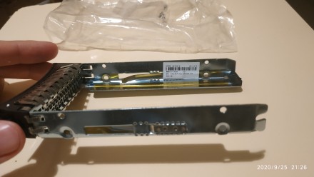 Салазки для жестких дисков 2,5 sas и sata, подходят к серверам IBM/Lenovo:
x350. . фото 2