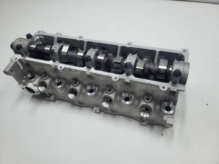 Нова головка блоку циліндрів для Mazda 626 E2000 E2200 
2,0D 2,20D. Двигун R2 R. . фото 4