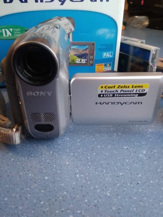 Японская сборка   Цифровая видеокамера Sony DCR-HC19E
Очень компактный камкорде. . фото 4