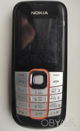 Nokia 2600с-2 б/ушный кнопочный телефон серебристо-черного цвета в НОВОМ корпусе. . фото 1