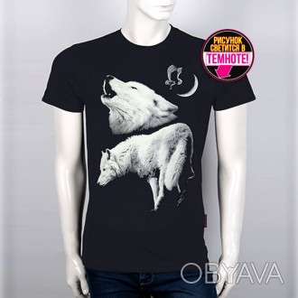 
Молодежная мужская футболка "Два волка". Рисунок накапливает свет, после чего с. . фото 1