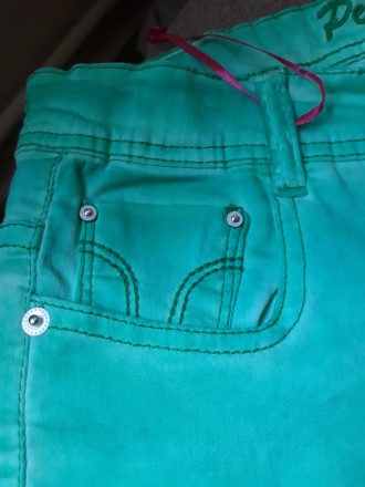 Продам новые легкие летние джинсы яркого бирюзово-зеленого цвета французской мар. . фото 5