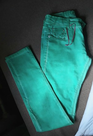 Продам новые легкие летние джинсы яркого бирюзово-зеленого цвета французской мар. . фото 8