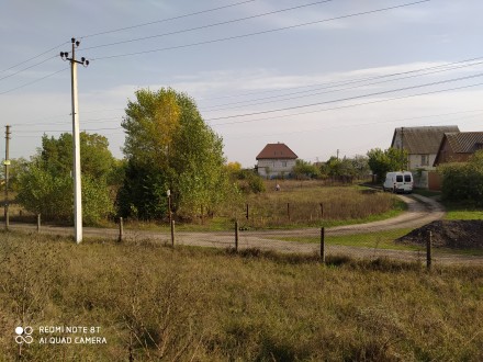 Участок находиться в кооперативе(Харчомаш). Газ подведен на участок, рядом озеро. Вышгород. фото 3