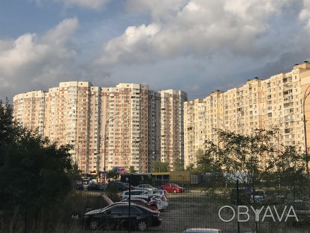 Продам 1к квартиру 51 кв з ремонтом та меблями, метро Позняки!