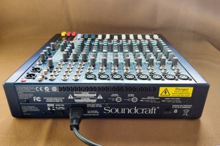 Мікшерний пульт Soundcraft MFXi8 в ідеальному стані як новенький привезений з СШ. . фото 5