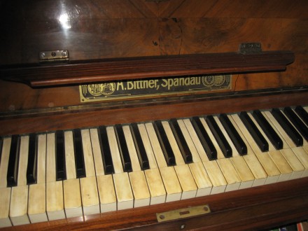 пианино Bittner Spandau 19век рабочее клавиши слоновая кость черное дерево. . фото 3