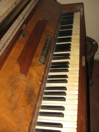 пианино Bittner Spandau 19век рабочее клавиши слоновая кость черное дерево. . фото 7