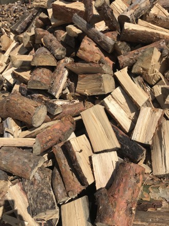 Доброго дня. Пропонуємо дрова твердих та м'яких порід:
- Дуб 1800 грн за с. . фото 5