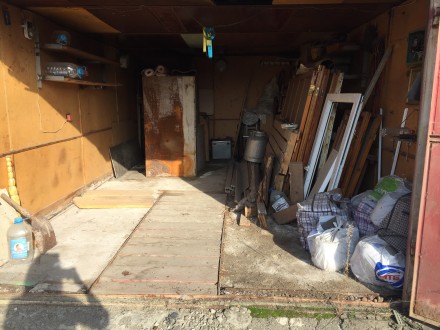 Продам гараж , есть яма полностью под весь гараж , погреб ,гараж обшитый из внут. . фото 5