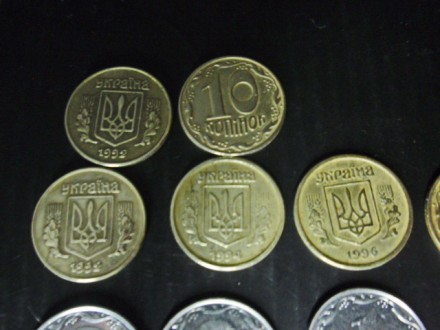 Цена за 100 грн любая1 Гривня 60 рокив визволення Украини вид фашистких загарбни. . фото 9