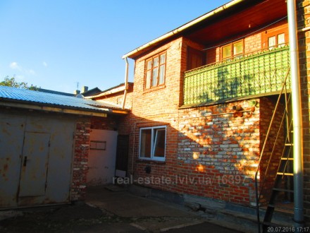 Агентство нерухомості "Сокаль", продаж 1/2 будинка в центральній частині м.Сокал. . фото 3
