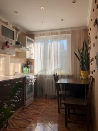  Квартира в отличном жилом состоянии .на полу-ламинат и плитка, окна МПО, 3 разд. Киевский. фото 8