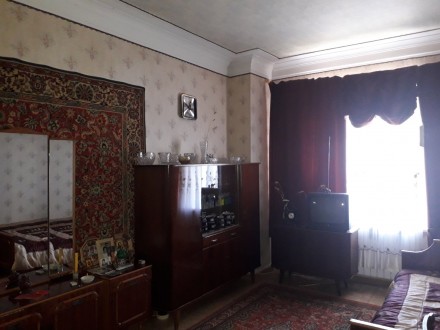Продам 3х ком квартиру Сталинка, в р-не площади, 2 эт, э/отопление, космет ремон. . фото 2