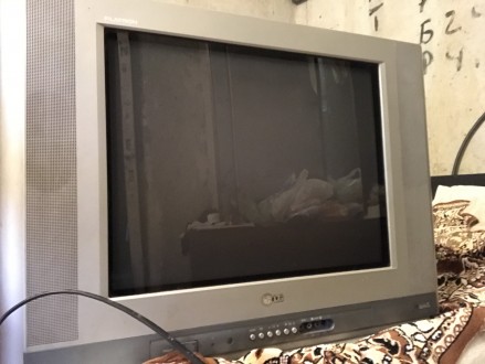 Телевизор включается, но экран не работает. Возможно починить. Так телевизор в х. . фото 7