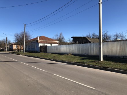 Полдома со всеми удобствами. Дом недалеко от центра. Большой участок.. Путивль. фото 1 Полдома со всеми удобствами. Дом недалеко от центра. Большой участок.. Путивль. фото 1
