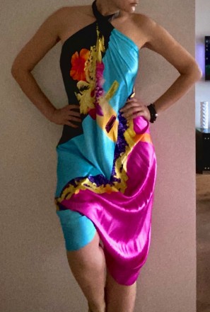 Дизайнерское платье-ромпер из натурального шелка в принте Versace. Соблазнительн. . фото 3
