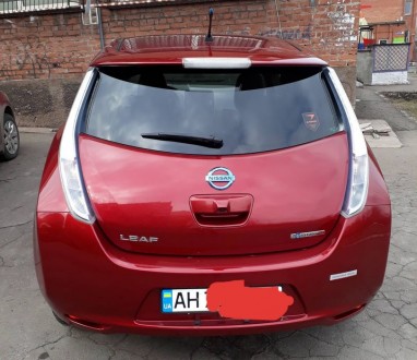 Nissan Leaf 2012 красный металлик, первая регистрация, первый владелец.. . фото 4