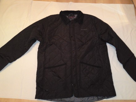 Продам новую стеганную демикуртку (легкая) черного цвета для мужчин известной фи. . фото 4