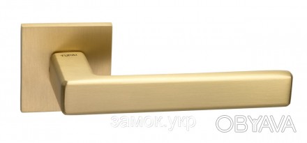 Ручка дверная на тонкой розетке Tupai 3095Q 5S матовое золото 158
 
Tupai 3095Q . . фото 1