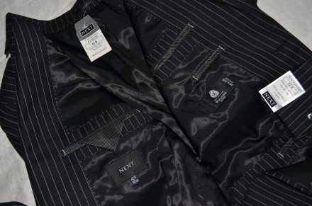 Мужской пиджак NEXT. Цвет черный с вертикальными тонюсенькими белыми полосками. . . фото 6