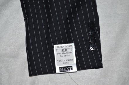 Мужской пиджак NEXT. Цвет черный с вертикальными тонюсенькими белыми полосками. . . фото 4