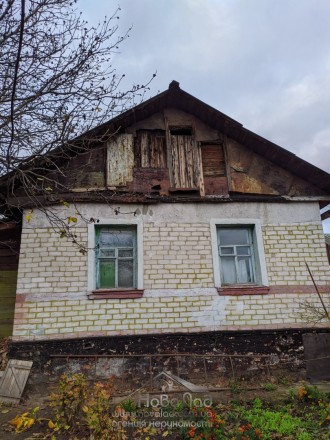 продается часть дома площадью 69 м2 под ремонт с земельным участком 4 сотки по у. Лесковица. фото 2