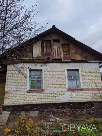 продается часть дома площадью 69 м2 под ремонт с земельным участком 4 сотки по у. Лесковица. фото 1