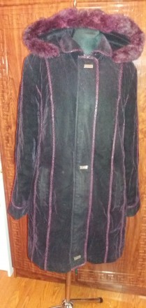 Продам теплое женское полу пальто (курточку) со съемным капюшоном. Ткань - вельв. . фото 5
