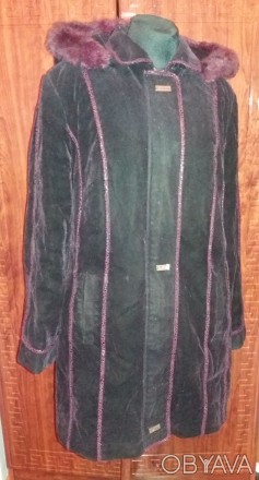 Продам теплое женское полу пальто (курточку) со съемным капюшоном. Ткань - вельв. . фото 1