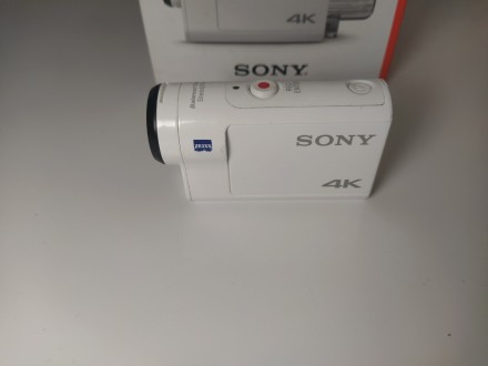 Продаю свою экшн камеру Sony FDR-X3000
Состояние хорошее, пару мелких потертост. . фото 4