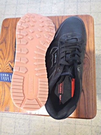 Описание
Levi's Shoes Men's Black
Абсолютно новые.
Материал: каучук, rubber,g. . фото 4
