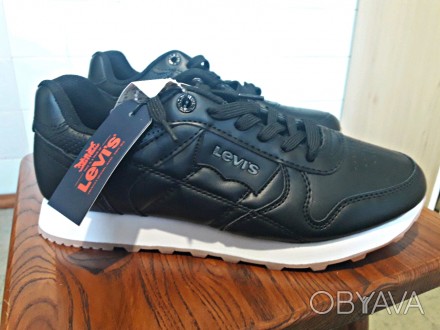 Описание
Levi's Shoes Men's Black
Абсолютно новые.
Материал: каучук, rubber,g. . фото 1