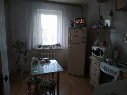 Продается шикарная квартира на квартале Мирный,9/9 эт.крыша не течет,лифт работа. Артемовский. фото 2