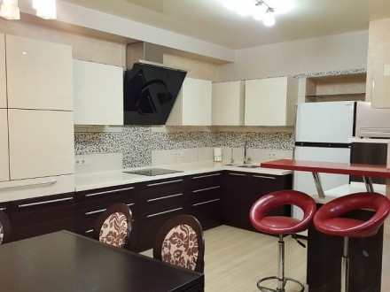Продажа шикарной 4 ком.квартиры ул. Срибнокильская, д.1 ЖК Корона. Дарницкий.. Киев. фото 1 Продажа шикарной 4 ком.квартиры ул. Срибнокильская, д.1 ЖК Корона. Дарницкий.. Киев. фото 1