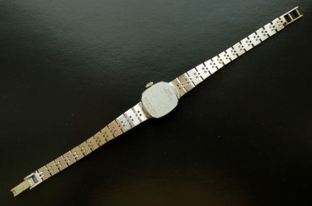 
Часы б/у оригинал в отличном состоянии с собственным швейцарским механизмом от . . фото 6
