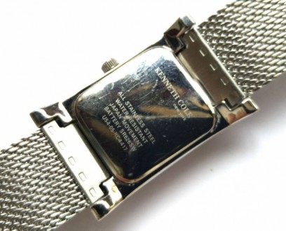 
Женские часы б/у из США, в отличном состоянии (есть одна тонкая царапинка на ст. . фото 11