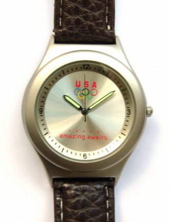 
Часы новые с витрины из США, использовались как демонстрационный образец и для . . фото 2